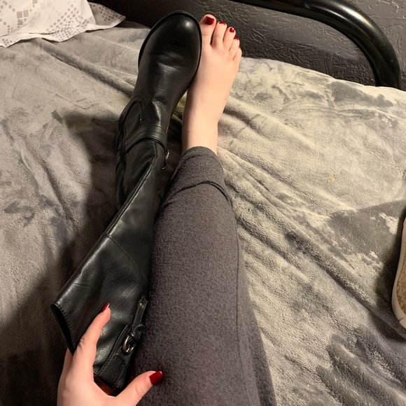 Sold ✔️🔴 🔴 🔴 - Picture 3 of 4